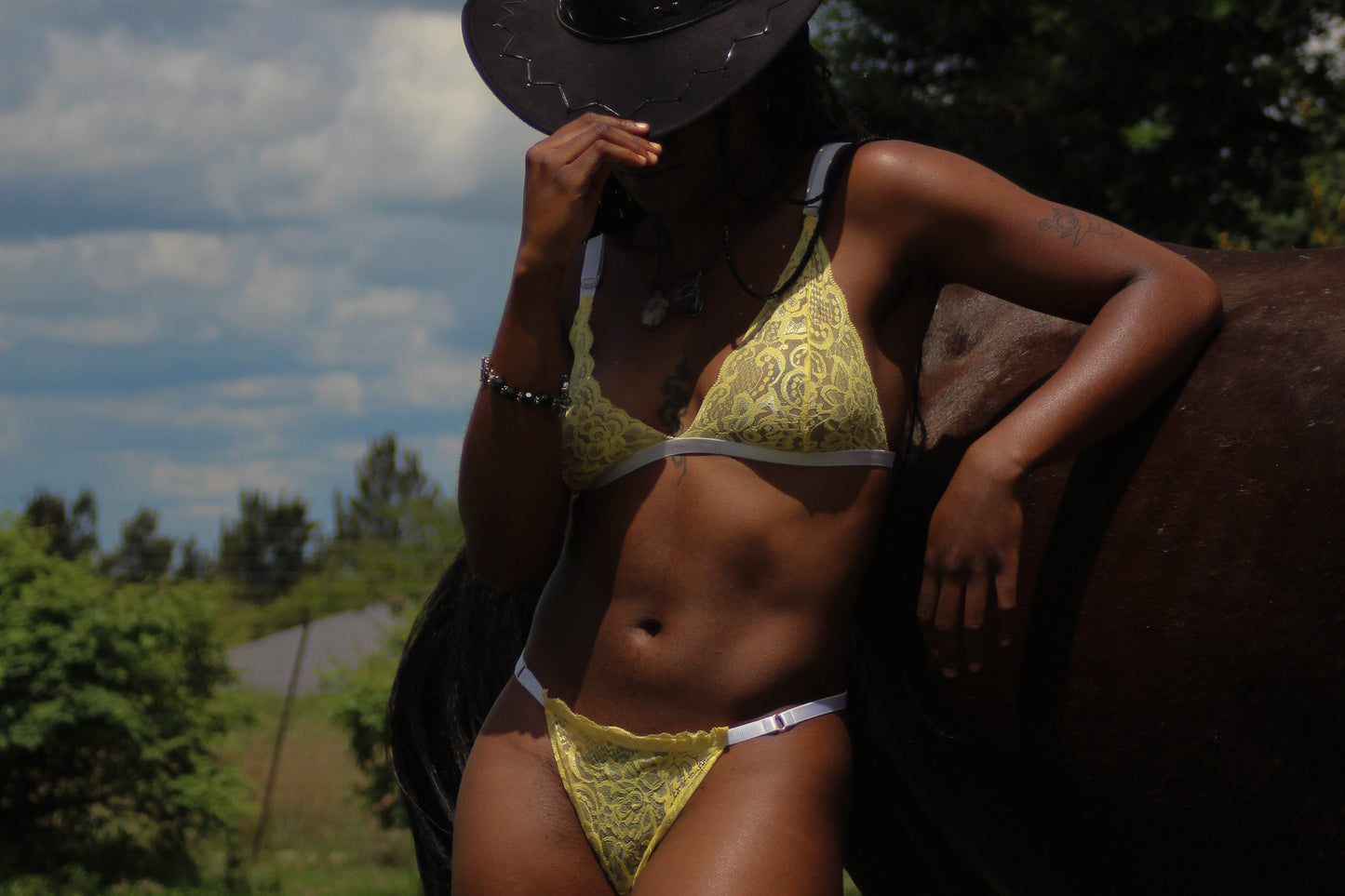 Daffodil Thong